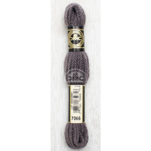 Fil de laine - DMC - Laine Colbert - 100% laine - Bitume mouillé - 7066 - Canevas