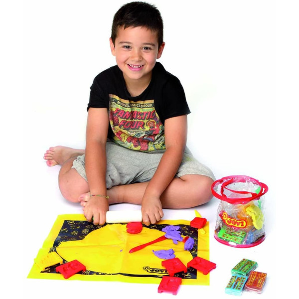Seau de 24 emporte-pièces pour pâte à modeler Jovi
