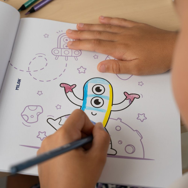 Cahier de coloriage - Enfant - Extraterrestres - Aliens - E.T. - Fusée - Poissons - Dès 4 ans