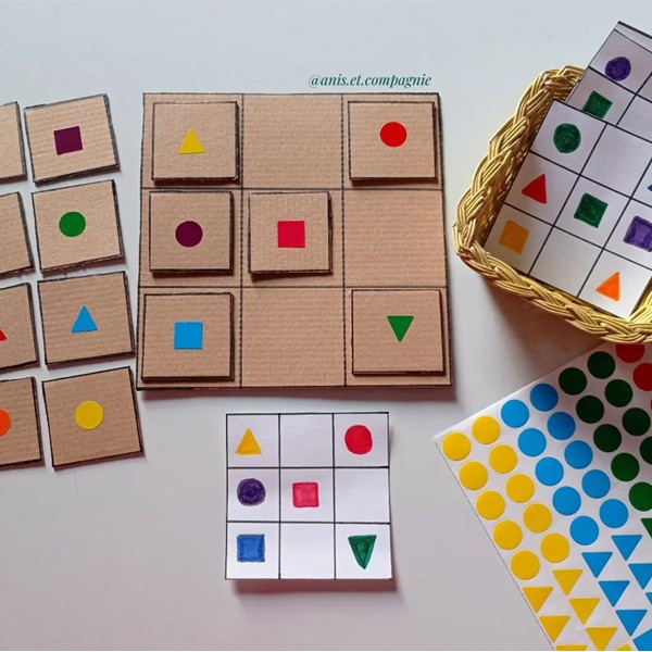 Gommettes - Enfant - Différentes formes et couleurs - Petite taille - Cléopâtre